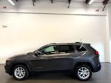 Used 2015 Jeep Cherokee Latitude image 3