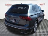 Used 2018 Volkswagen Tiguan SE image 2