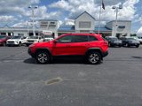 Used 2017 Jeep Cherokee Trailhawk image 2