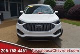 Used 2023 Ford Edge SEL image 3