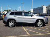 Used 2017 Jeep Cherokee Latitude w/ True North Edition image 2
