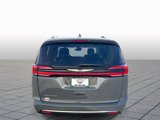 Used 2022 Chrysler Pacifica Touring-L image 5