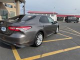 Used 2018 Toyota Camry LE image 4