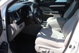 Used 2019 Toyota Highlander LE image 2