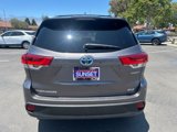 Used 2019 Toyota Highlander XLE image 4
