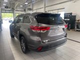 Used 2018 Toyota Highlander XLE image 5