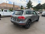 Used 2014 Volkswagen Touareg Sport image 6