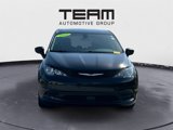 Used 2022 Chrysler Voyager LX image 2