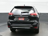Used 2017 Nissan Rogue SL image 5