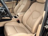 Certified 2024 Porsche Macan image 5