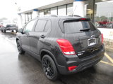 Used 2022 Chevrolet Trax LT w/ Midnight Edition image 3