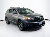Used 2016 Toyota Highlander XLE image 3
