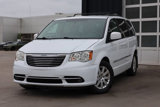Used 2015 Chrysler Town & Country Touring image 3