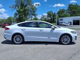 Used 2019 Ford Fusion SE image 3