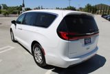 New 2025 Chrysler Pacifica Select image 6