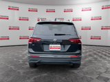 Used 2024 Volkswagen Tiguan SE image 4