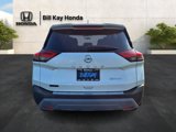 Used 2021 Nissan Rogue SV image 3