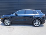 Used 2022 Porsche Cayenne image 2