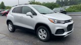 Certified 2019 Chevrolet Trax LT w/ LT Convenience Package image 2