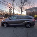 Used 2021 Toyota Sienna LE image 3