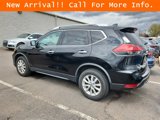 Used 2017 Nissan Rogue SV w/ SV Premium Package image 4