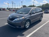 Used 2014 Toyota Sienna LE image 3