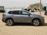 Used 2023 Nissan Rogue SV image 5