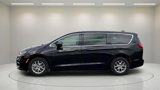 New 2025 Chrysler Pacifica Select image 4