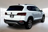 Used 2024 Volkswagen Taos SE w/ Panoramic Sunroof Package image 2