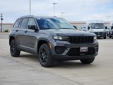 New 2025 Jeep Grand Cherokee Altitude image 2