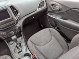 Used 2019 Jeep Cherokee Latitude w/ Popular Appearance Group image 5