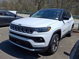 Used 2022 Jeep Compass Limited image 3