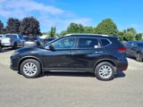 Used 2017 Nissan Rogue SV image 2