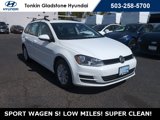 Used 2017 Volkswagen Golf S image 2