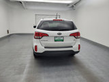 Used 2015 Kia Sorento LX image 6