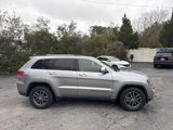 Used 2017 Jeep Grand Cherokee Limited w/ Luxury Group II image 2