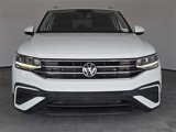 Certified 2022 Volkswagen Tiguan SE image 3