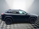 Used 2019 Jeep Cherokee Trailhawk image 4