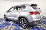 Used 2024 Volkswagen Taos SE image 6