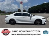 Used 2021 Toyota Camry SE image 2