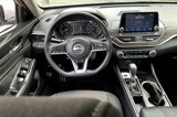 Used 2023 Nissan Altima 2.5 SV image 5