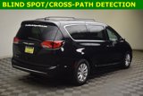 Used 2017 Chrysler Pacifica Touring-L image 5