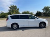 Used 2020 Chrysler Pacifica Touring-L image 2