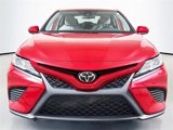Used 2020 Toyota Camry SE image 2