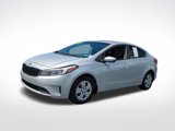 Used 2017 Kia Forte LX w/ LX Popular Package image 2