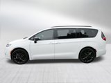 Used 2024 Chrysler Pacifica Limited w/ S Appearance Package image 4