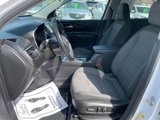 Used 2023 Chevrolet Equinox LT image 3