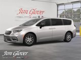 New 2025 Chrysler Pacifica Select image 2