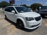 Used 2018 Dodge Grand Caravan SE image 2