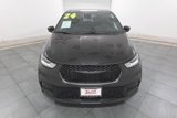 Used 2024 Chrysler Pacifica Select w/ Uconnect Theater Family Group image 3